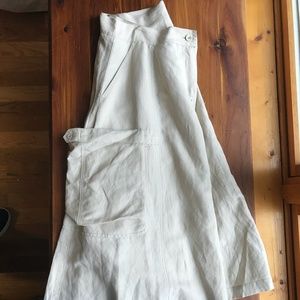 Pure DKNY Silk/linen blend skirt with oversize patch pockets
